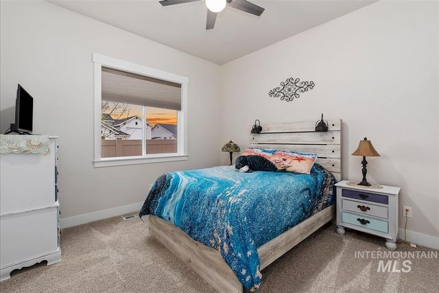 3413 N Hosta Ave, Star, ID 83669