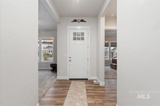 3413 N Hosta Ave, Star, ID 83669