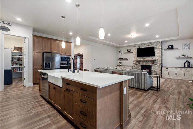 3413 N Hosta Ave, Star, ID 83669