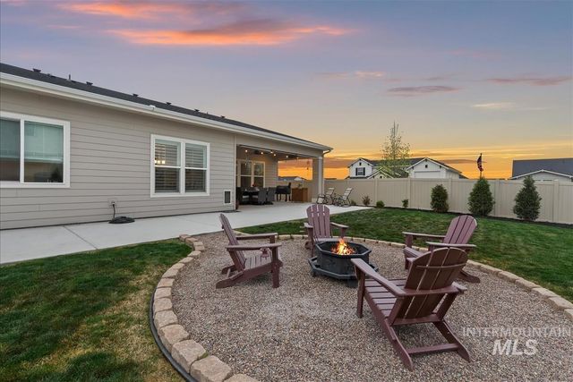 3413 N Hosta Ave, Star, ID 83669