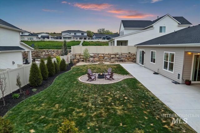 3413 N Hosta Ave, Star, ID 83669