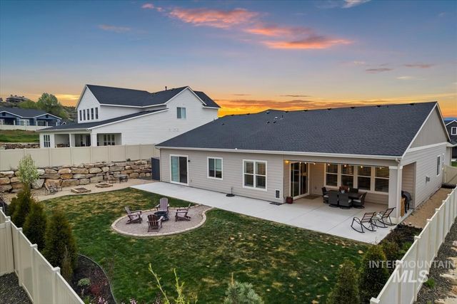 3413 N Hosta Ave, Star, ID 83669