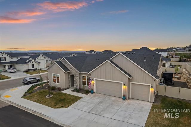 3413 N Hosta Ave, Star, ID 83669