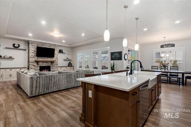 3413 N Hosta Ave, Star, ID 83669