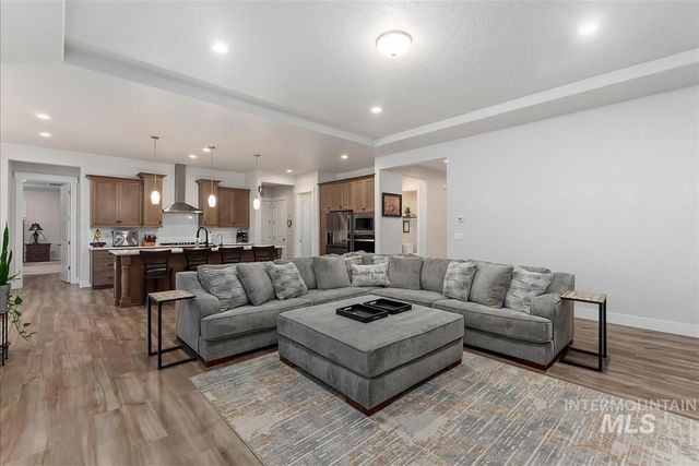 3413 N Hosta Ave, Star, ID 83669