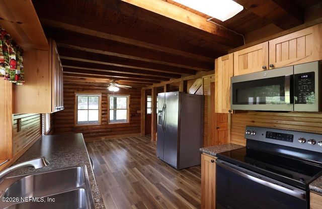 111 CRESCENT LAKE SHORE Drive, Crescent City, FL 32112