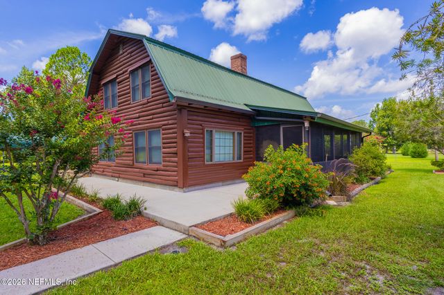 111 CRESCENT LAKE SHORE Drive, Crescent City, FL 32112