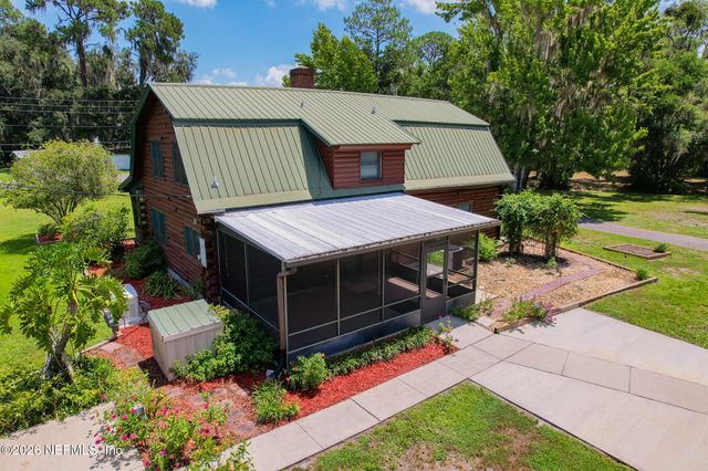 111 CRESCENT LAKE SHORE Drive, Crescent City, FL 32112