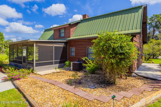 111 CRESCENT LAKE SHORE Drive, Crescent City, FL 32112