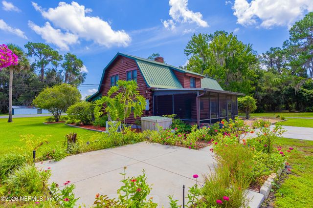 111 CRESCENT LAKE SHORE Drive, Crescent City, FL 32112