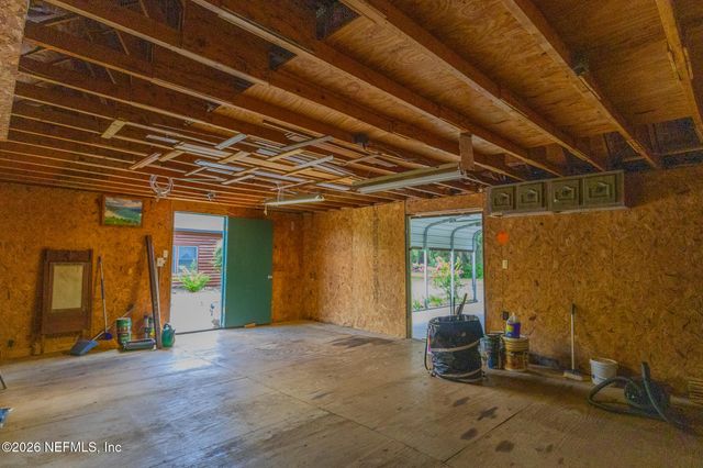111 CRESCENT LAKE SHORE Drive, Crescent City, FL 32112