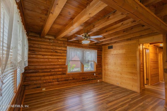 111 CRESCENT LAKE SHORE Drive, Crescent City, FL 32112