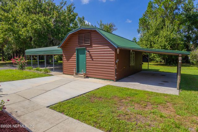 111 CRESCENT LAKE SHORE Drive, Crescent City, FL 32112
