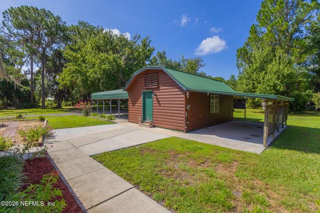 111 CRESCENT LAKE SHORE Drive, Crescent City, FL 32112