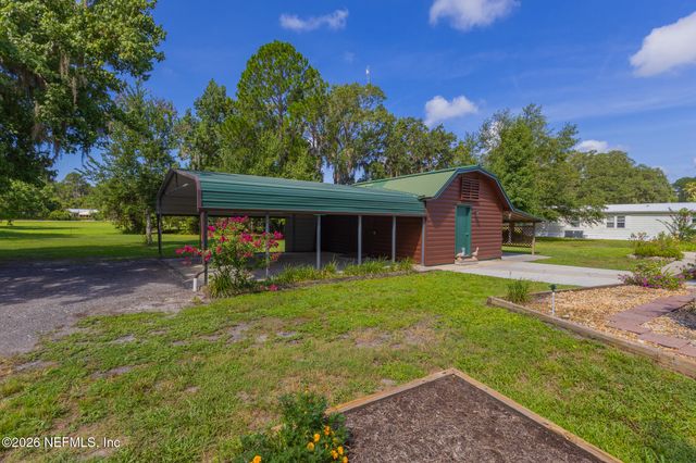 111 CRESCENT LAKE SHORE Drive, Crescent City, FL 32112