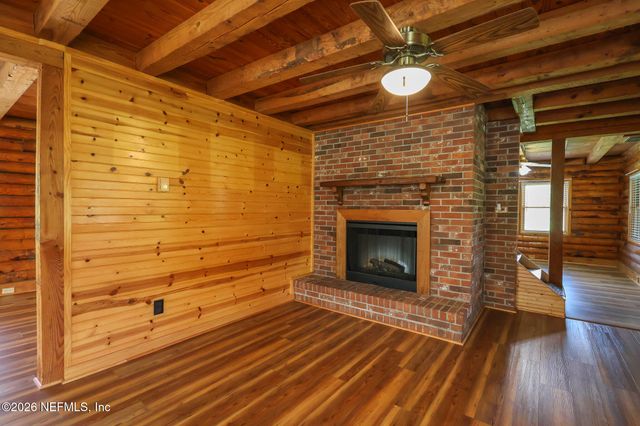 111 CRESCENT LAKE SHORE Drive, Crescent City, FL 32112