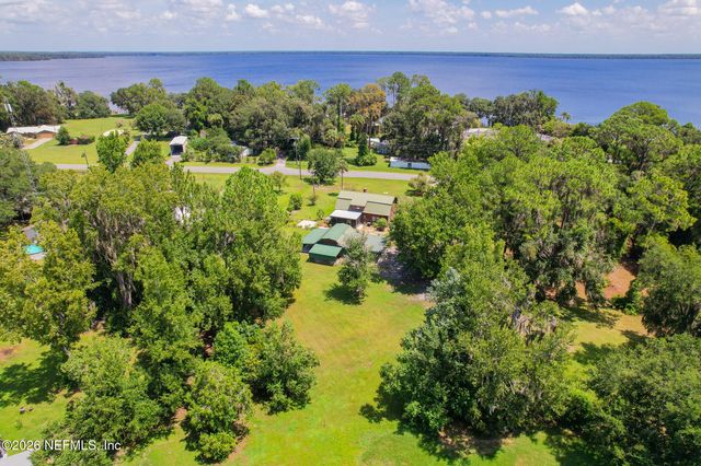 111 CRESCENT LAKE SHORE Drive, Crescent City, FL 32112