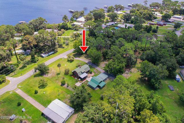 111 CRESCENT LAKE SHORE Drive, Crescent City, FL 32112