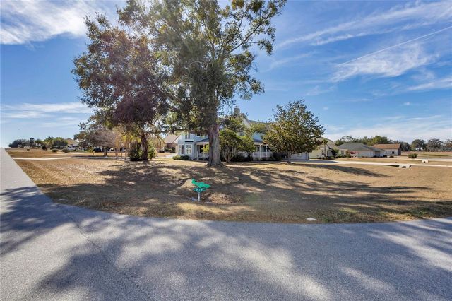 8900 SE 72ND AVENUE, Ocala, FL 34472