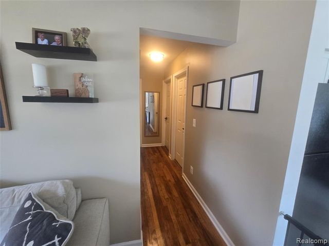 22233 Silver Creek Lane, Rockwood, MI 48173