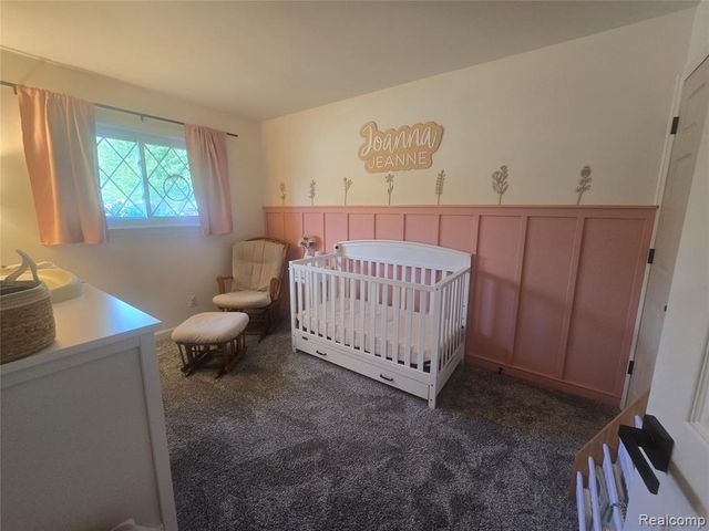 22233 Silver Creek Lane, Rockwood, MI 48173