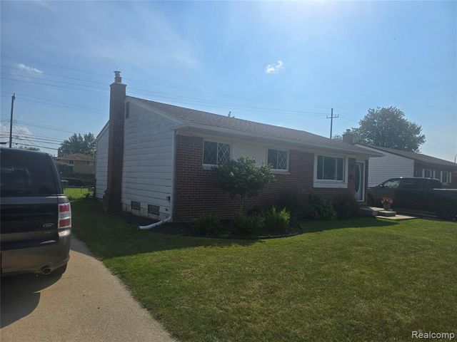 22233 Silver Creek Lane, Rockwood, MI 48173