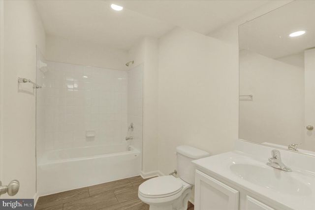 220 CHAMPIONS DR, York Haven, PA 17370