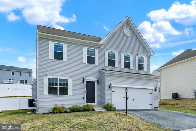 220 CHAMPIONS DR, York Haven, PA 17370