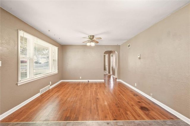 310 SW 13th Street, Blue Springs, MO 64015