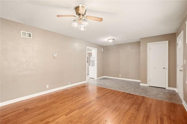 310 SW 13th Street, Blue Springs, MO 64015