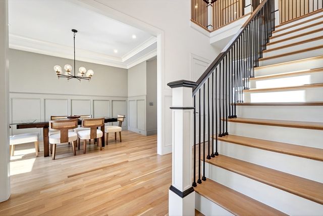 593 Saw Mill Brook Pkwy, Newton, MA 02459