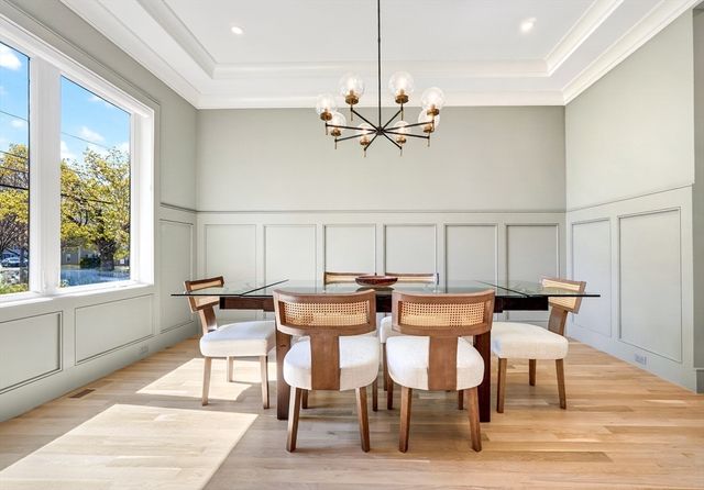 593 Saw Mill Brook Pkwy, Newton, MA 02459