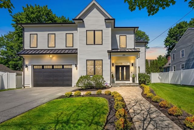 593 Saw Mill Brook Pkwy, Newton, MA 02459