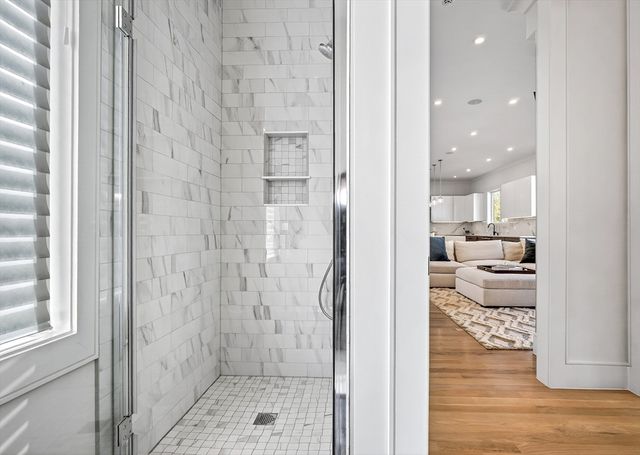593 Saw Mill Brook Pkwy, Newton, MA 02459