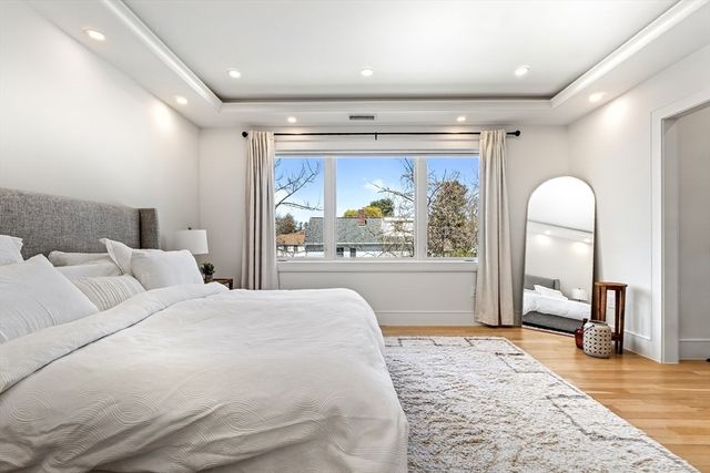 593 Saw Mill Brook Pkwy, Newton, MA 02459
