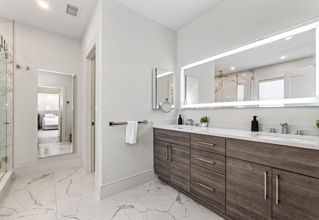 593 Saw Mill Brook Pkwy, Newton, MA 02459