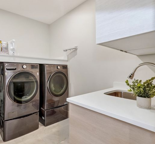 593 Saw Mill Brook Pkwy, Newton, MA 02459