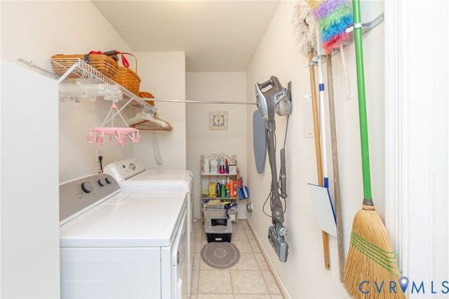 3329 Stone Manor Cir, Chester, VA 23831