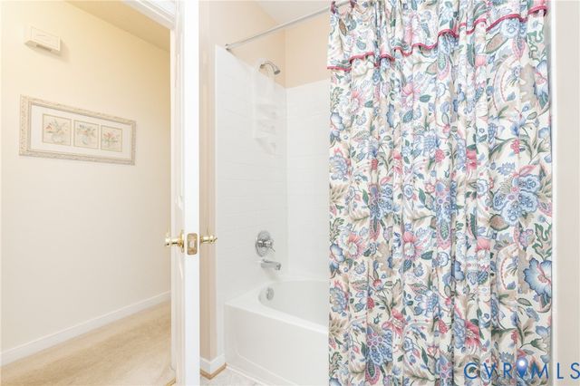 3329 Stone Manor Cir, Chester, VA 23831