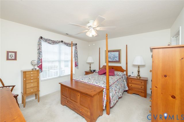 3329 Stone Manor Cir, Chester, VA 23831
