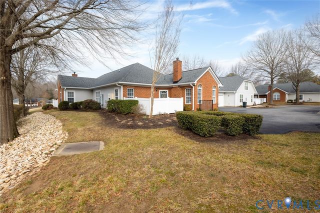 3329 Stone Manor Cir, Chester, VA 23831