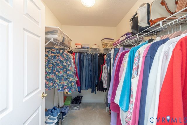 3329 Stone Manor Cir, Chester, VA 23831