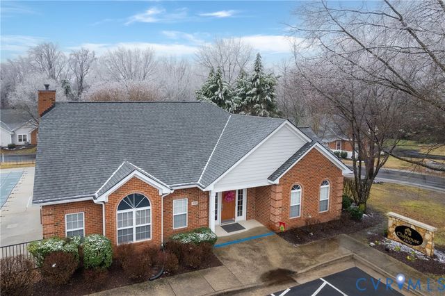 3329 Stone Manor Cir, Chester, VA 23831