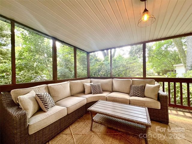 3108 Barnhill Drive, Charlotte, NC 28205