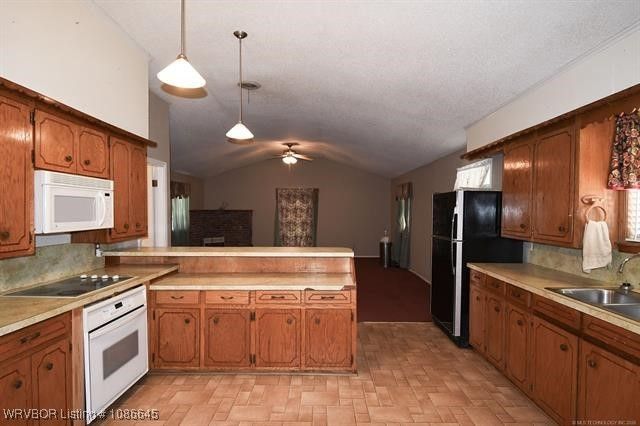 39827 Morris Creek Road, Howe, OK 74940