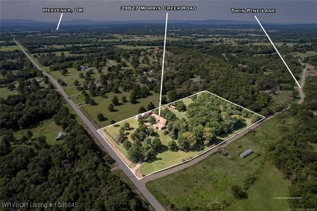 39827 Morris Creek Road, Howe, OK 74940