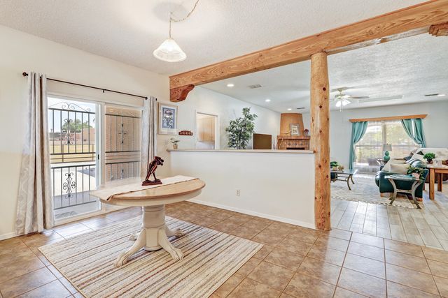 124 75th Street SW, Albuquerque, NM 87121