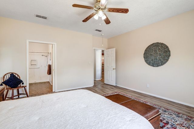 124 75th Street SW, Albuquerque, NM 87121