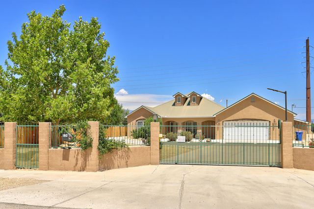 124 75th Street SW, Albuquerque, NM 87121
