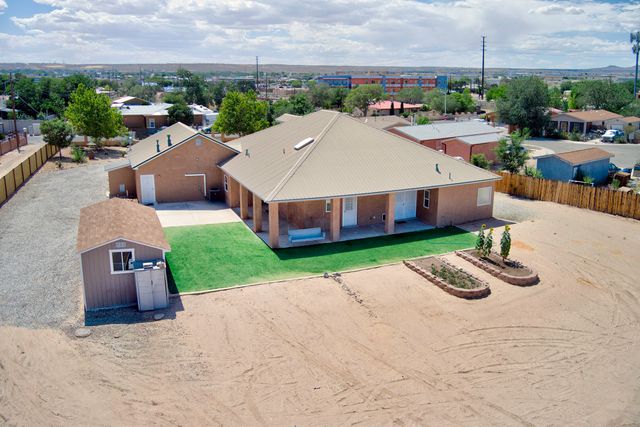124 75th Street SW, Albuquerque, NM 87121